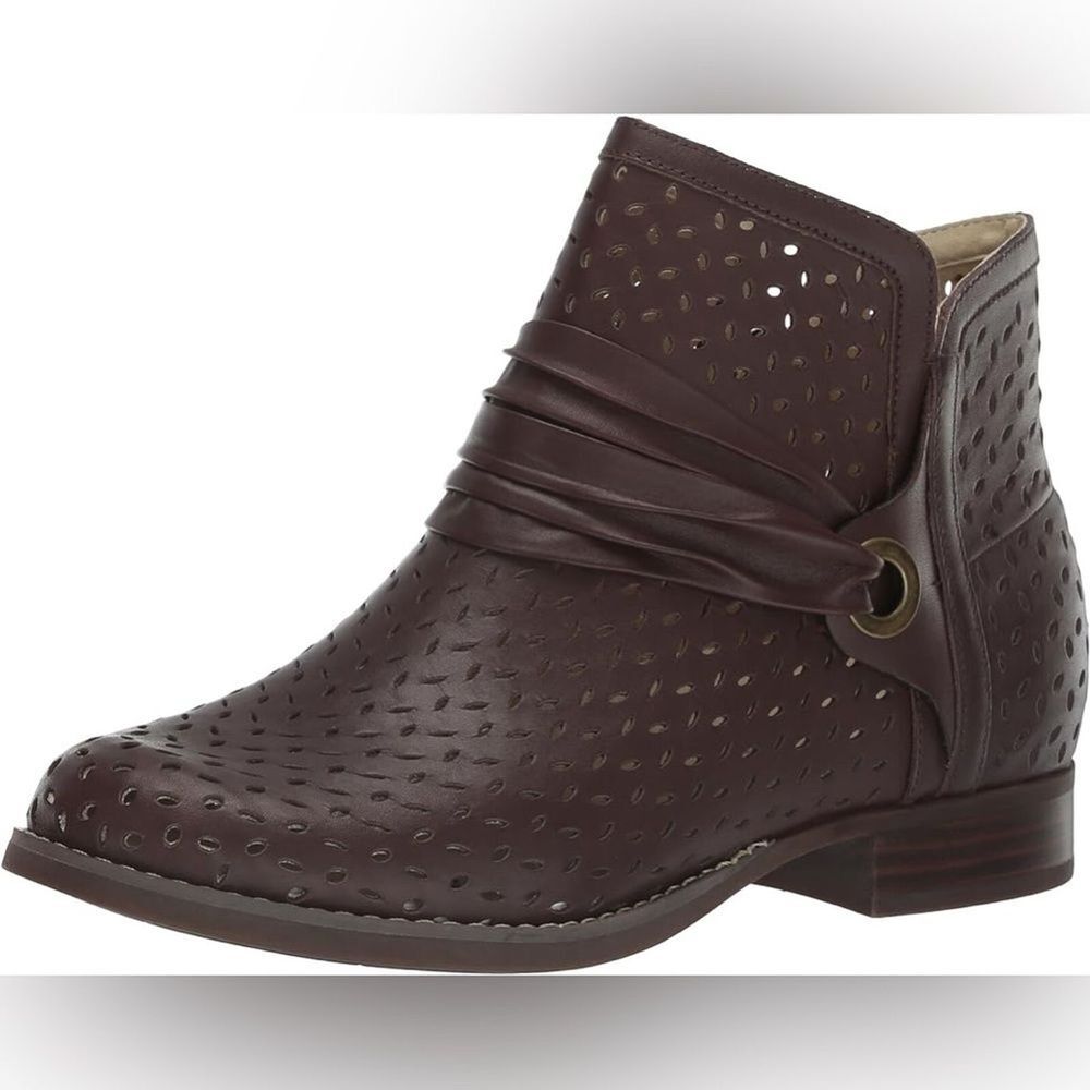 Spenco Women's‎ Pricilla Brown Cut Out Perforations Ankle Booties- Size 8.5